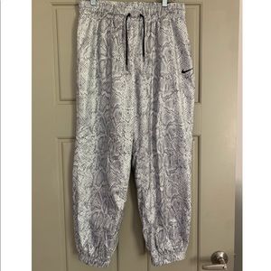 Nike snakeprint windbreaker joggers
